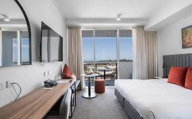 Quest Mackay On Gordon